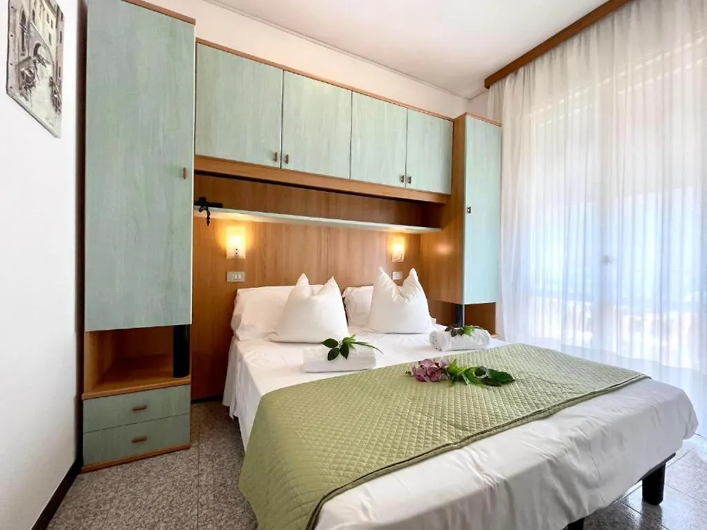Hotel Trovatore Lido di Jesolo 3*,  Italien